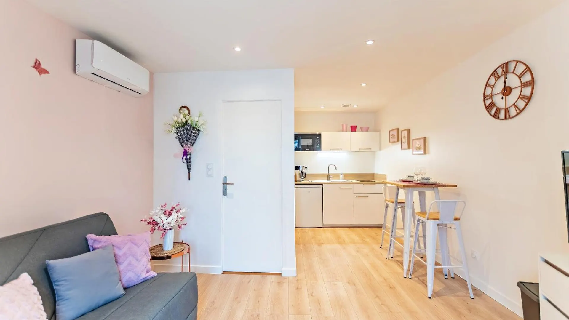Chez Quentin & Thibaut Apartment Dagneux 0*,  France