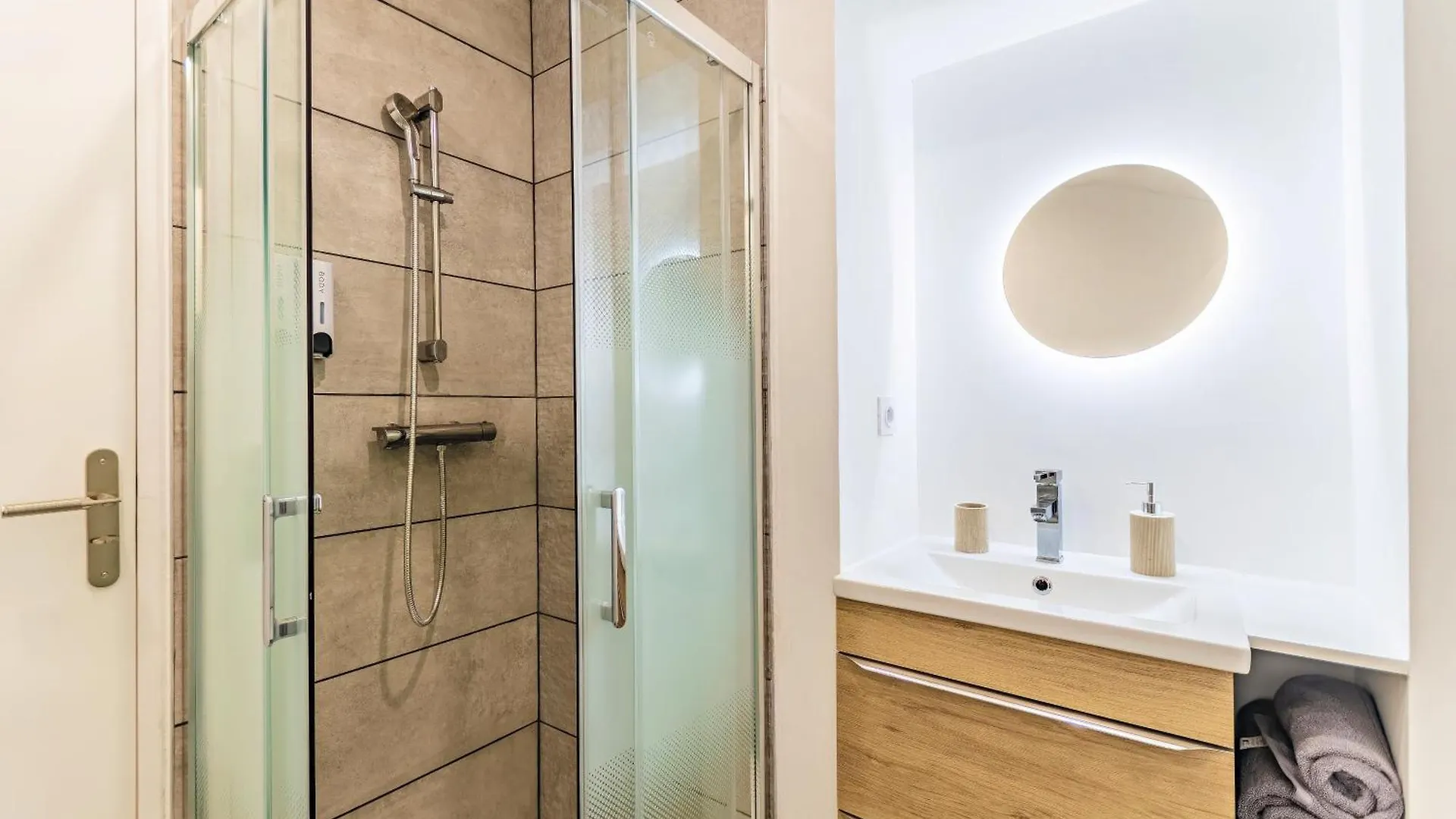 Chez Quentin & Thibaut Apartment Dagneux France