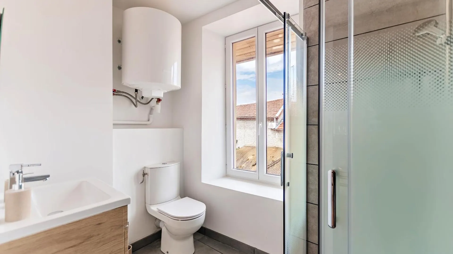 Chez Quentin & Thibaut Apartment Dagneux 0*,